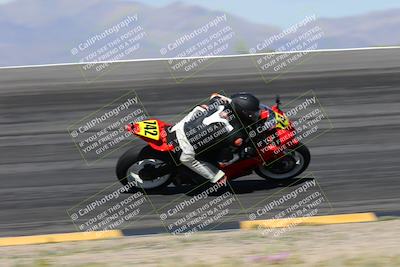 media/Apr-05-2024-Apex Assassins-CVMA Friday Practice (Fri) [[ee2ef04f2b]]/3-Racer 2/Session 3 (Bowl Speed Pans)/